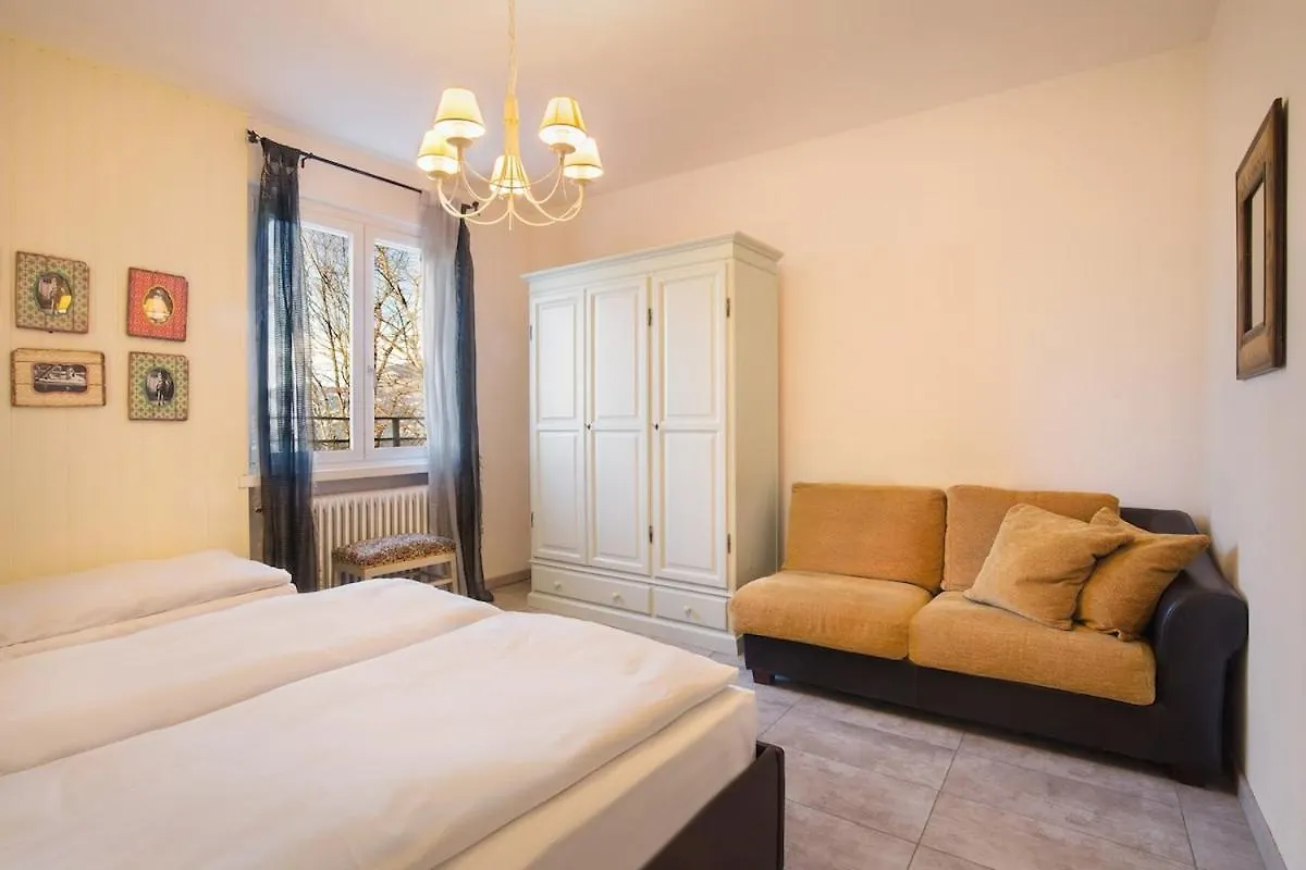 Villa Elisabetta-Tranquilla Con Vista Lago San Zeno di Montagna