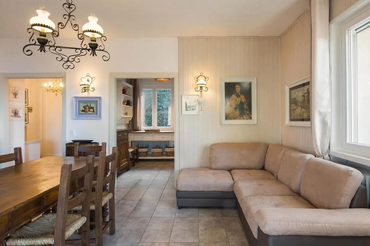 Villa Elisabetta-Tranquilla Con Vista Lago San Zeno di Montagna Italy