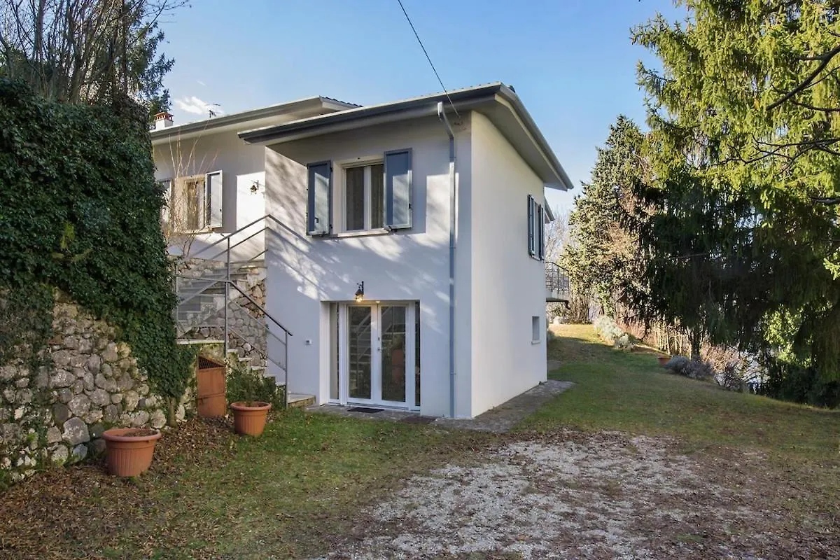 Villa Elisabetta-Tranquilla Con Vista Lago San Zeno di Montagna